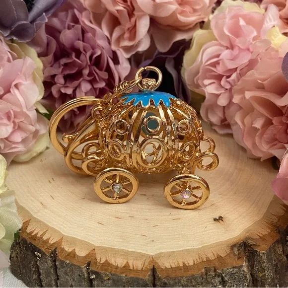 Cinderella’s Royal Blue & Gold Crystal Carriage Keychain - Picture 7 of 11